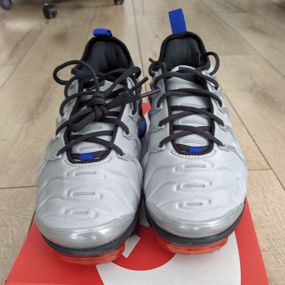 Vapormax Plus Metallic - Picture 2 of 5